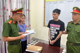 Lừa đặt cọc vé xe qua mạng, chiếm đoạt hàng trăm triệu đồng ​