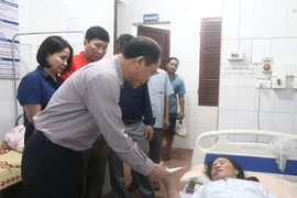 Thăm hỏi, động viên gia đình nạn nhân vụ sạt lở đất ở Hà Tĩnh