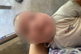 Tìm người thân bé trai sơ sinh bị bỏ rơi trong đêm ở Hà Tĩnh