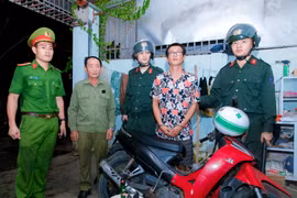 Khởi tố đối tượng lái xe gắn máy đâm vào ô tô người khác