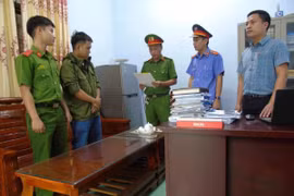 Khởi tố Trưởng bưu cục ở Quảng Bình vì tội tham ô