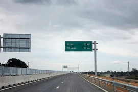 Sẵn sàng thông xe toàn tuyến Cao tốc Diễn Châu - Bãi Vọt