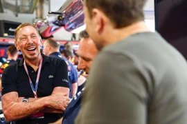 Cổ phiếu Oracle tăng vọt đưa Larry Ellison lên vị trí thứ 2 người giàu nhất hành tinh 