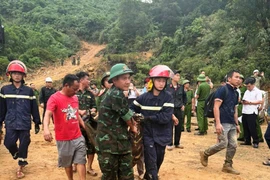 Toàn cảnh cứu nạn vụ sạt lở đất khiến 7 công nhân thương vong