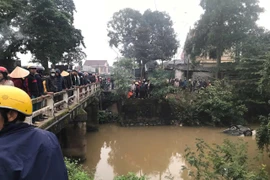 Xe ô tô con lao xuống sông, 2 tử vong tại chỗ