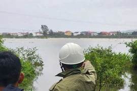 Quảng Bình: Người đàn ông bị nước lũ cuốn trôi khi đi thả lưới