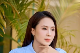 Làn da căng bóng không tì vết của Hồng Diễm ở tuổi tứ tuần