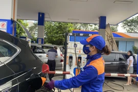 Giá xăng hôm nay 07/12: Tiếp tục leo dốc?
