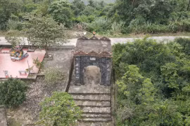 Sắc xuân trên đỉnh Hoành Sơn Quan