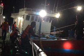 Cứu hộ thành công tàu cá ngư dân gặp nạn trên biển