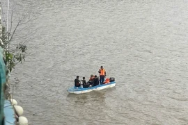 Nỗ lực tìm kiếm đôi nam nữ mất tích trên sông Thạch Hãn