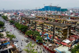 Hải Phòng di dời khẩn cấp người dân ở tòa chung cư bị nghiêng