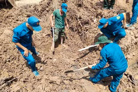 Phát hiện 4 hài cốt liệt sĩ cùng nhiều di vật ở Quảng Trị