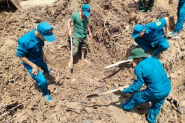 Phát hiện 4 hài cốt liệt sĩ cùng nhiều di vật ở Quảng Trị