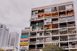 Chung cư 60 năm tuổi được khách tây thích mê, có gì đặc biệt?