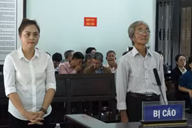 Tham ô tài sản, 2 cựu cán bộ Sở TNMT Huế lĩnh án