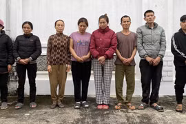 Đột kích sòng xóc đĩa ở Nghệ An, bắt giữ 9 đối tượng