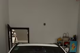 Xác minh các đối tượng tạt sơn lên nhà dân trong đêm