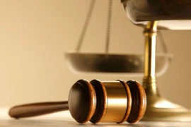 Sáu nhóm đối tượng không được làm việc cho tổ chức nước ngoài