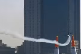 Máy bay "tổ lái" cực đỉnh