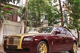 Choáng với Ghost phủ vàng của sếp Rolls-Royce VN