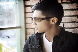 Ngất ngây với anh chàng hát 10 loại nhạc trong 7 phút