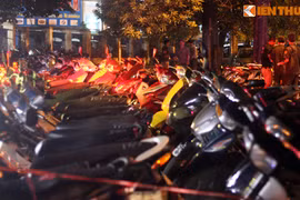 Xem trận VN - Man City, khán giả gửi xe bị “chém đẹp"