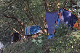 Phát hiện 5 lều trại sinh hoạt “nguyên thủy” giữa Thủ đô