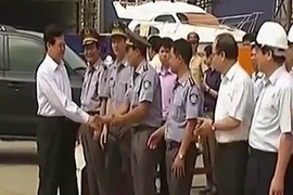 Thủ tướng thị sát tàu kiểm ngư lớn nhất Việt Nam