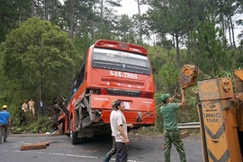 Phó thủ tướng tuyên dương tài xế chấp nhận chết cứu khách