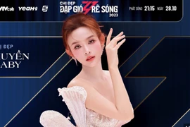 Chân dung cựu hotgirl quá xinh khiến dancer nam quên bài 