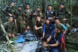 4 trẻ em vụ máy bay rơi làm sao sống sót trong rừng nhiều rắn tới 40 ngày? 