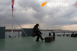 ​Xem lính hải quân Nga tập bắn chặn UAV tấn công ở Crưm