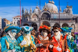 Những chiếc mặt nạ bí ẩn ở Venice thu hút du khách
