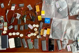 Mục sở thị thiết bị gian lận thi cử giao bán công khai trên mạng