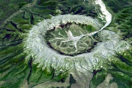 Xem núi kho báu chất đầy vàng, đá quý của Nga