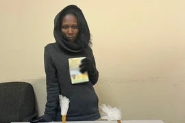 Lật tẩy bí mật của nữ hành khách nhập cảnh vào Việt Nam