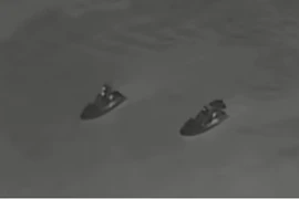 Cận cảnh lính biệt kích Ukraine đổ bộ Crưm bằng xuồng cao tốc