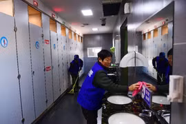 Nhà vệ sinh phi giới tính: Nhân văn hay cho là kỳ quặc