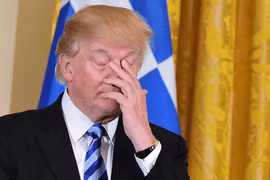 Chứng khoán Việt Nam đỏ lửa khi nhận tin Tổng thống Trump dính COVID-19