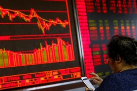 Tâm lý bi quan, cổ phiếu dầu khí giảm sâu phiên sáng 21/4