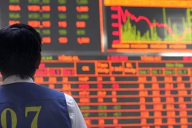 Bloomberg: Việt Nam hưởng lợi từ thương chiến Mỹ-Trung nhưng vì sao chứng khoán không khởi sắc?