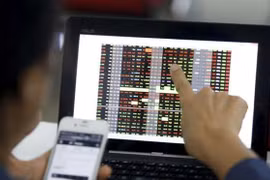 Cổ phiếu ACB được sang tay hơn 3.200 tỷ đồng, VN-Index phi 8 điểm