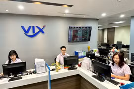 Vợ chồng đại gia Nguyễn Văn Tuấn thoái xong vốn khỏi Chứng khoán VIX