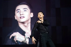 Sơn Tùng M-TP bắt tay với Luxstay: ‘Phát súng mở màn’ hợp tác giữa thần tượng và startup