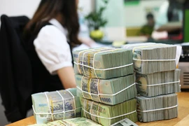 Nhiều ngân hàng ép khách mua bảo hiểm mới cho vay: Kiếm lợi nhuận bất chấp