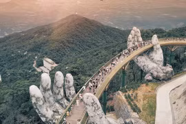 Nhóm du lịch, hàng không 'trần tím' nhận tin vui từ Trung Quốc