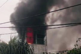 TPHCM: Cháy lớn tại cơ sở phân phối máy hàn ở Hóc Môn