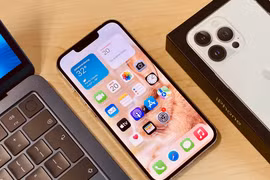 Giá iPhone lao dốc: Mẫu mới ra mắt giảm đến 40%