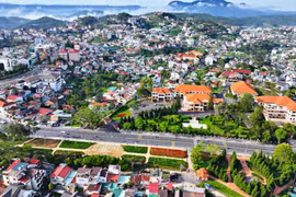 TP Đà Lạt đã tìm được nhà thầu thi công thảm bê tông nhựa đường Nhà Chung